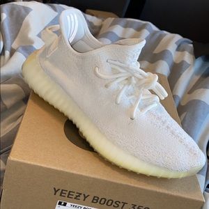 Yeezy Boost 350 V2